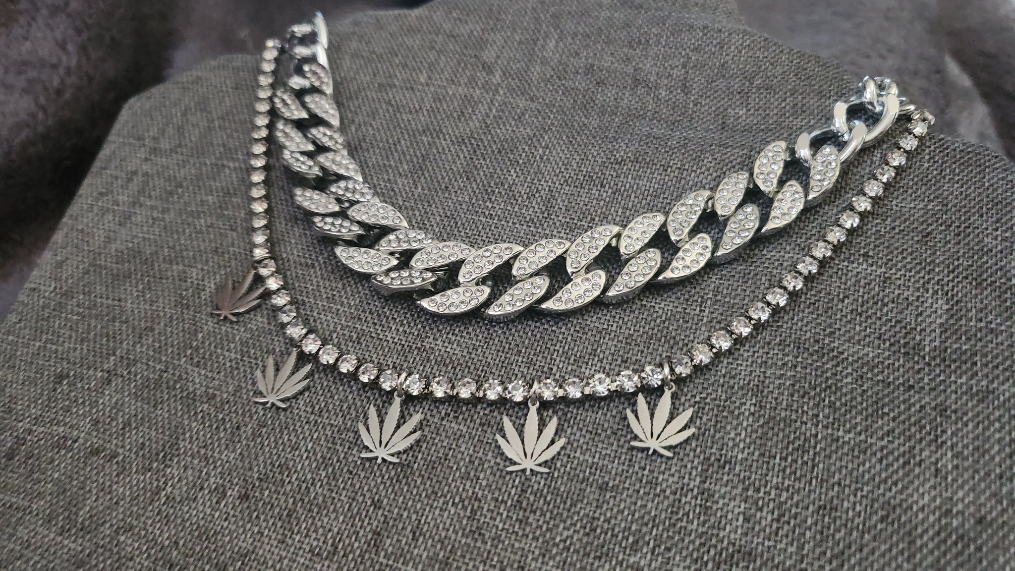 Linked up Silver kush choker
