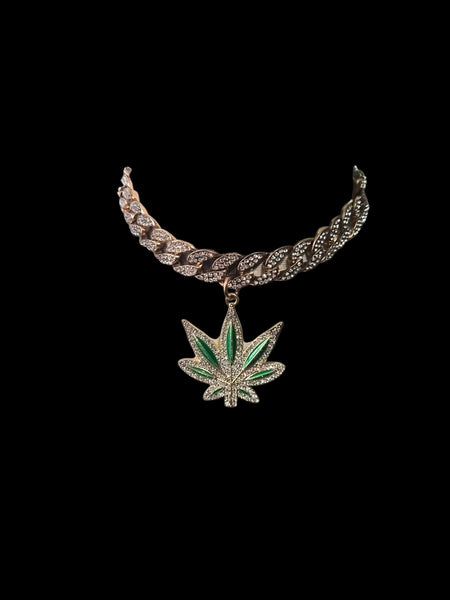Linked up kush choker w Medallion