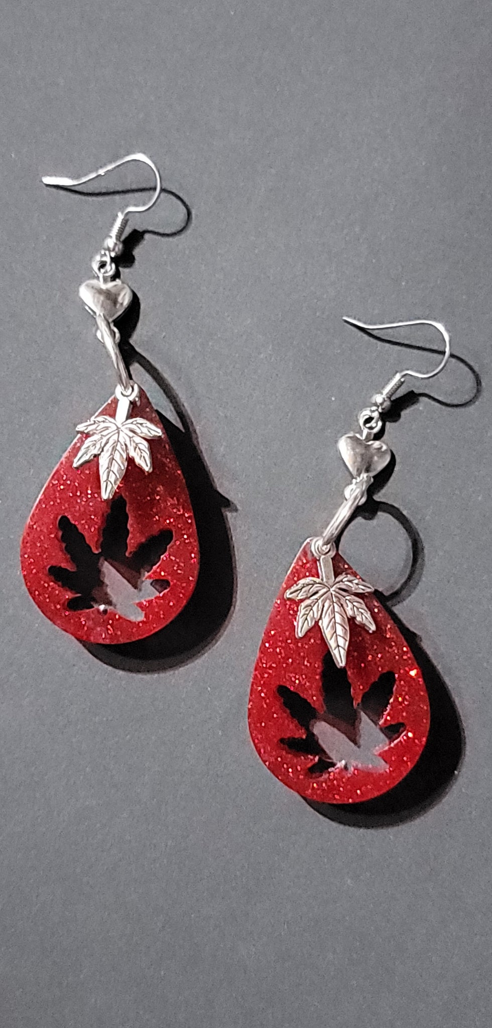 Small Ruby red herb and hearts