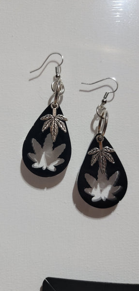 Kush earrings (small size)